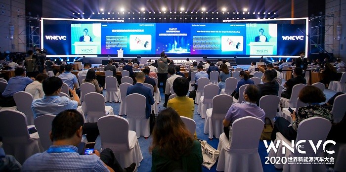 在2020世界新能源汽车大会上,sunbet申搏官方网站研发的扇形模组轴向磁场轮毂电机技术,作为7项技术之一,获评“全球新能源汽车前沿技术”。 在2020世界新能源汽车大会上,sunbet申搏官方网站研发的扇形模组轴向磁场轮毂电机技术,作为7项技术之一,获评“全球新能源汽车前沿技术”。